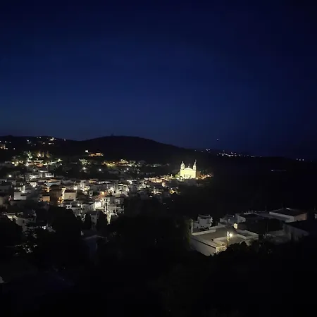 Aloni Stone With Private Parking 度假居