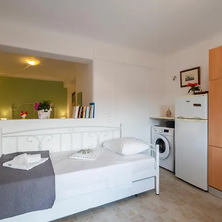 Aloni Stone With Private Parking Holiday home *