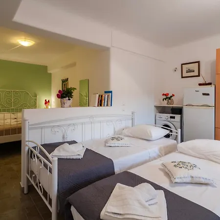 Holiday home Aloni Stone With Private Parking Lefkes (Paros)