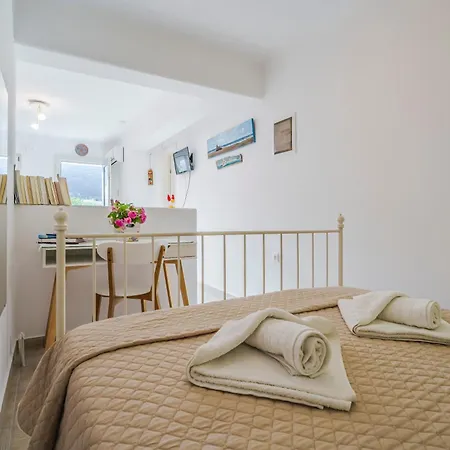 Aloni Stone With Private Parking *