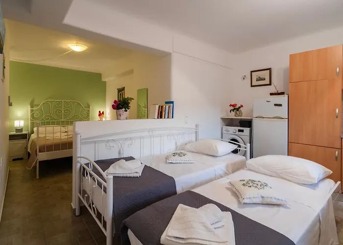 בית נופש Aloni Stone With Private Parking Lefkes (Paros)